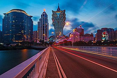 《街霸6》职业选手Nauman也爱怪猎 新作捏脸酷似自己